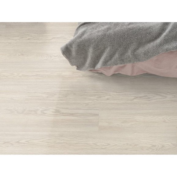 Ламинат Egger Classic, Дуб Сория белый, 32 класс износостойкости, 8 мм, 1.99 кв.м, влагостойкий, фаска, Россия 177 Дуб Сория белый Ламинат Egger Classic, Дуб Сория белый, 32 класс износостойкости, 8 мм, 1.99 кв.м, влагостойкий, фаска, Россия 177 Дуб Сория белый