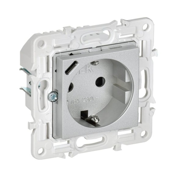 Розетка IEK SKANDY с з/к/ш 16А с USB C 18Вт SK-R17S серебристый SK-R14-16-U14-018-K23 Розетка IEK SKANDY с з/к/ш 16А с USB C 18Вт SK-R17S серебристый SK-R14-16-U14-018-K23