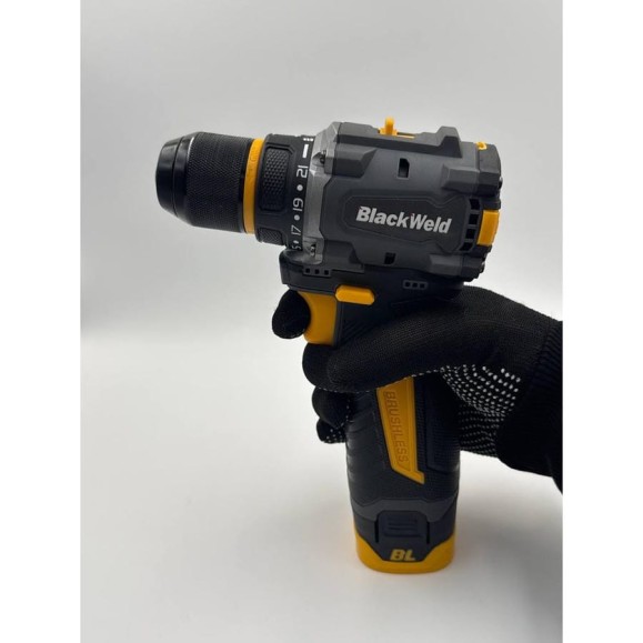 Дрель-шуруповерт аккумуляторная BlackWeld 16.8V 1.5Ah 150239 Дрель-шуруповерт аккумуляторная BlackWeld 16.8V 1.5Ah 150239