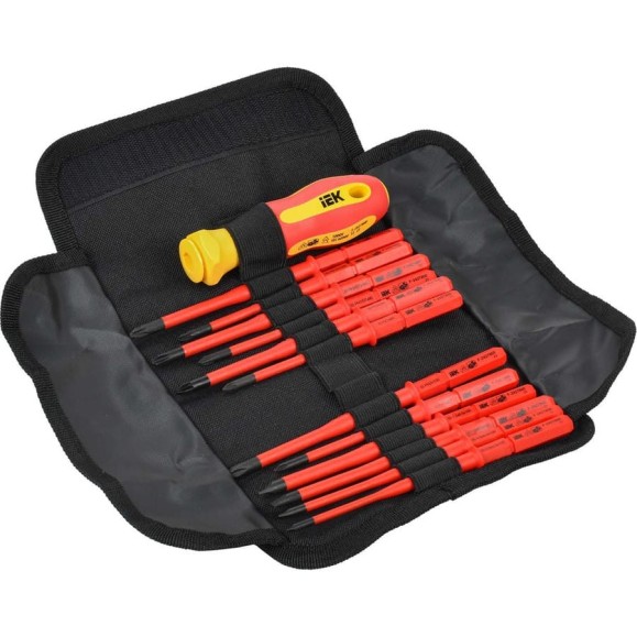Диэлектрическая отвертка с жалами IEK Arma2l 5 SLIM Т2 13 шт. A2L5-NS30-T2-13 Диэлектрическая отвертка с жалами IEK Arma2l 5 SLIM Т2 13 шт. A2L5-NS30-T2-13