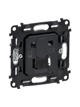 Информационная розетка Legrand Valena IN'MATIC одиночная RJ45 Кат.5е UTP 753070 Информационная розетка Legrand Valena IN'MATIC одиночная RJ45 Кат.5е UTP 753070